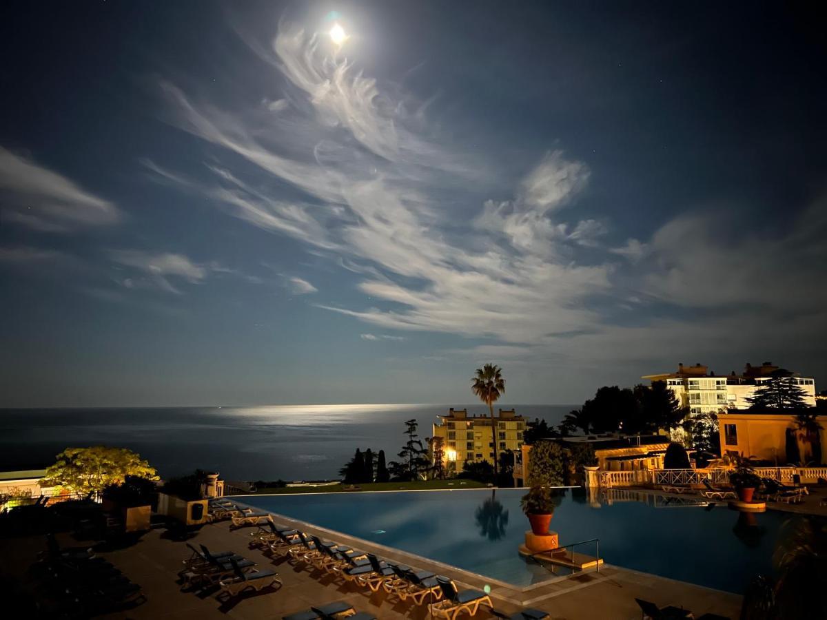 Exceptionnel Sur Cannes Vue Mer Piscine Exterior photo
